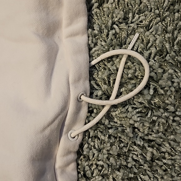 Puma cropped, fleece lined, 1/4 zip sweatshirt. - Picture 3 of 5